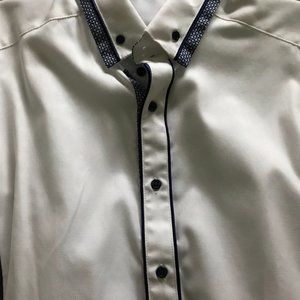 Elegant Italian-designed Men's Dress Shirt